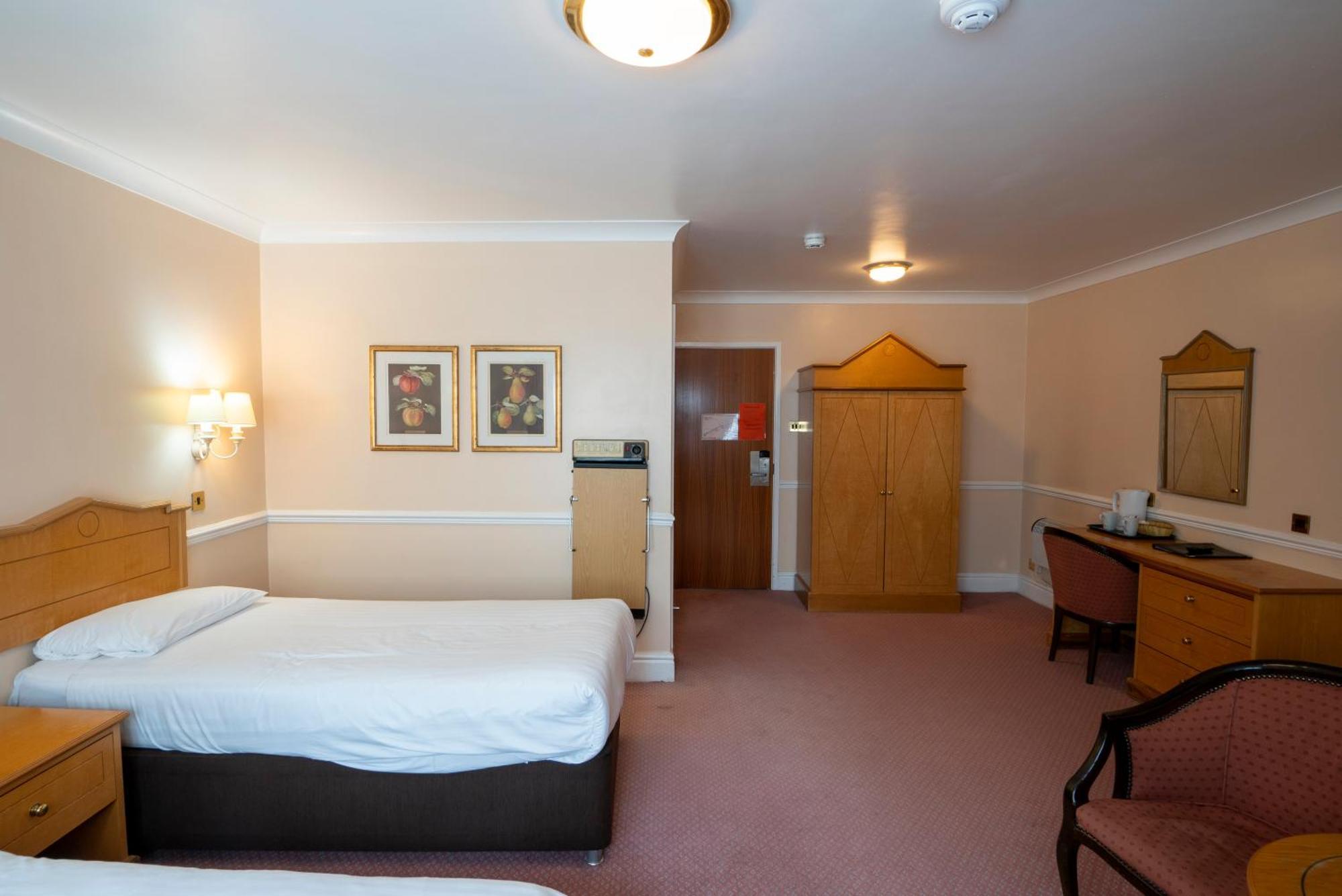 Beaufort Park Hotel Mold Luaran gambar