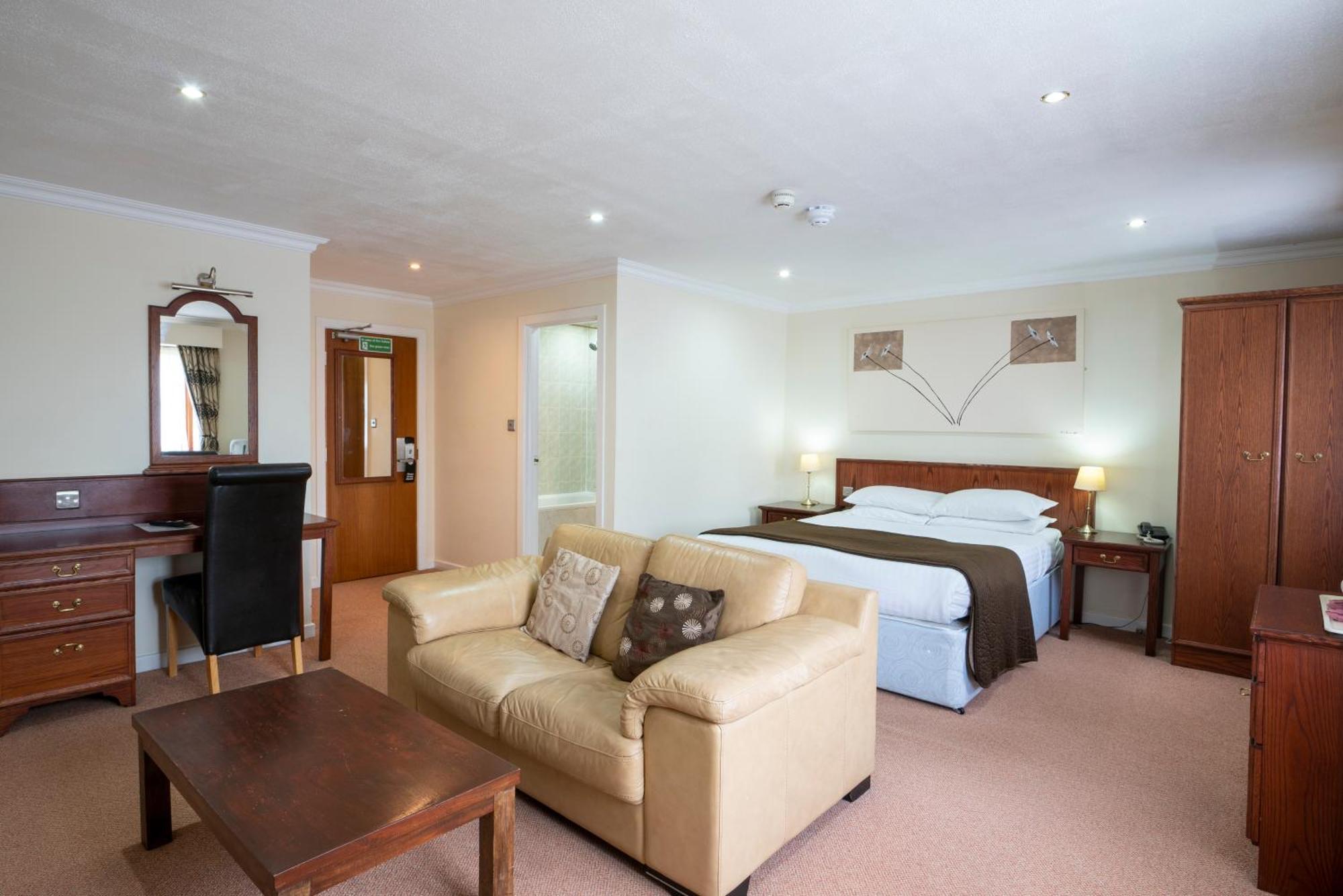 Beaufort Park Hotel Mold Luaran gambar